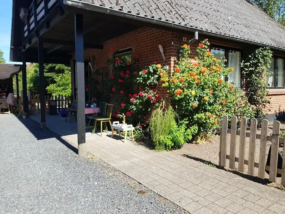 5 Minute Walk To Lego House - Private Studio Apartment With Garden Billund 0*,